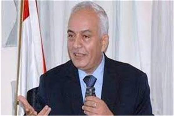 الدكتور رضا حجازى نائب الوزير لشئون المعلمين