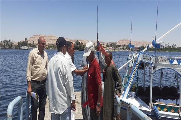 حملة بيئية للتفتيش على المراكب  النيلية بالأقصر إستعدادا للنيل