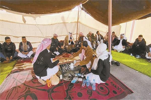 المقعد البدوى يجمع أبناء القبيلة فى المناسبات والأعياد