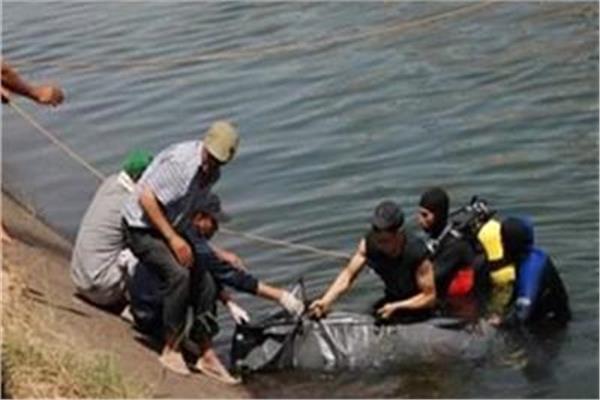 انتشال جثتي طالبين بالثانوي غرقا في نهر النيل بالغربية