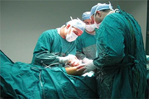 العملية الأولى فى مصر، جراحة استبدال مفصل الكوع