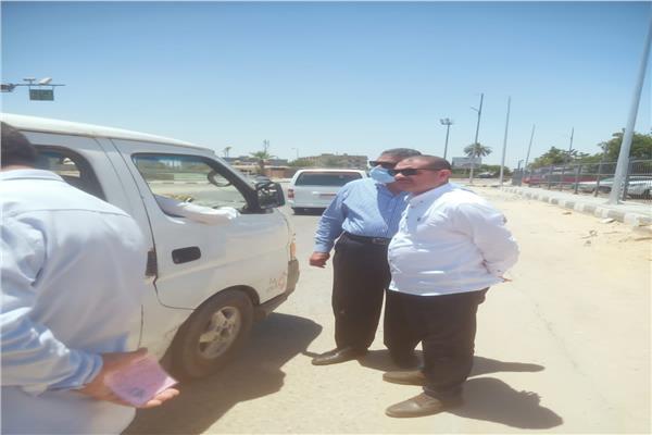 نائب محافظ الفيوم يتفقد مواقف سيارات مركزي طامية وسنورس 