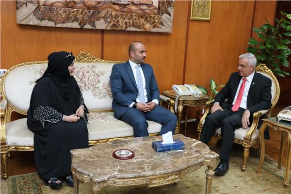 رئيس جامعة المنوفية يلتقى وفد من المجلس العربى للتدريب والإبداع الطلابى