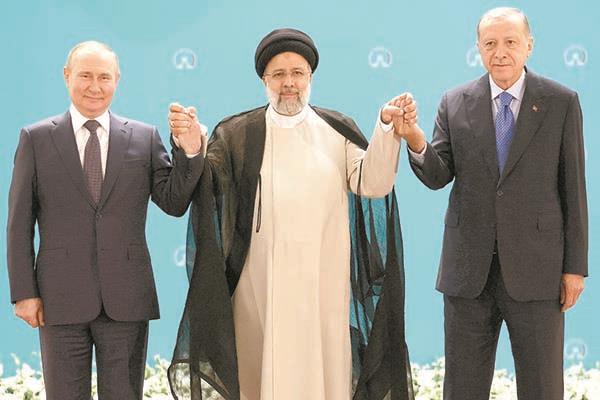 رؤساء تركيا وإيران وروسيا  