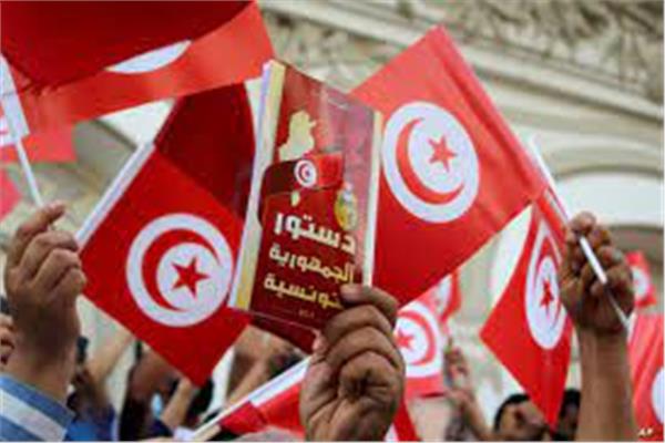 الاستفتاء علي الدستور بتونس
