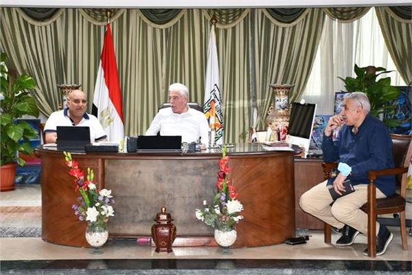 محافظ جنوب سيناء مع مع رئيس الهيئة القومية  لمياة الشرب والصرف الصحى 