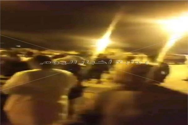 ضحايا مستريح  قرية أبو الريش بأسوان يحاصرون منزله