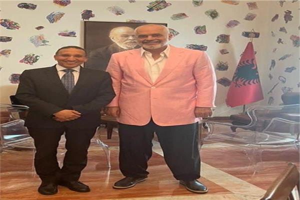 رئيس الوزراء الألباني يستقبل السفير المصري بتيرانا