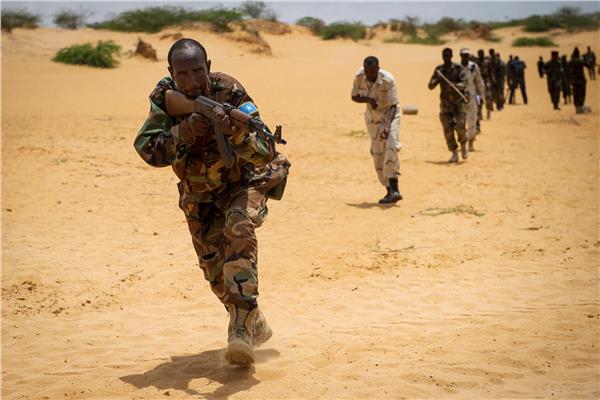 الجيش الصومالي ينفذ عملية عسكرية ضد الإرهابيين في جنوبي البلاد
