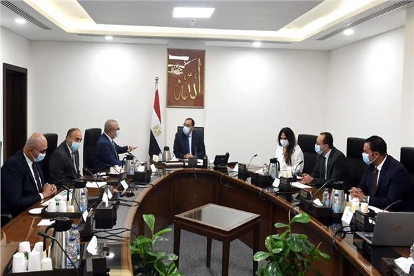 رئيس الوزراء يتابع دراسة وتقييم الأثر المروري لمقترحات ربط القاهرة الخديوية بالمحاور