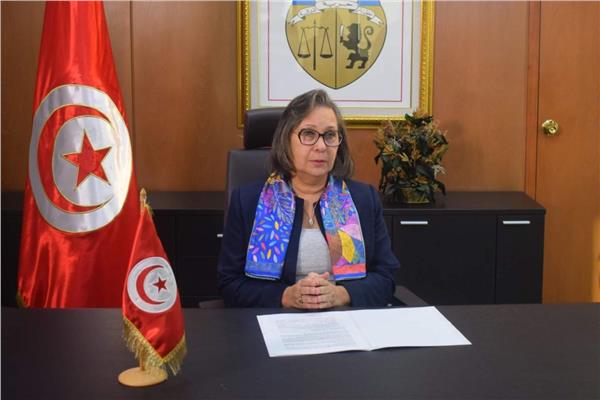 وزيرة الصناعة والطاقة في تونس نائلة نويرة