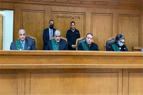 صورة هيئة المحكمة برئاسة المستشار أحمد أبو الفتوح