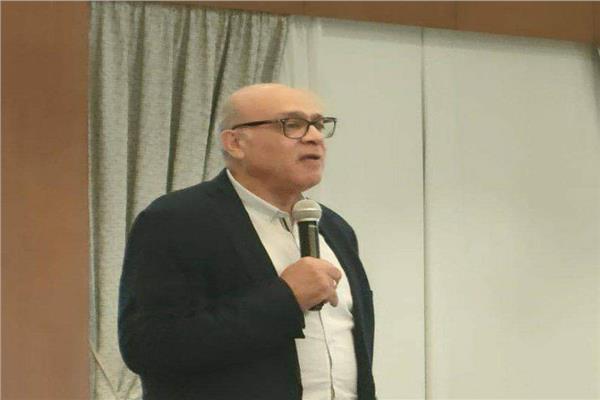 الدكتور عماد الدين عدلى رئيس المكتب العربى للشباب والبيئة