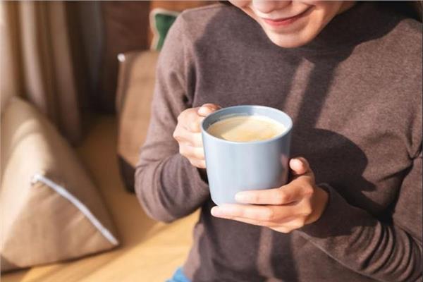 دراسة: شرب القهوة قبل الإفطار يغير مستوى السكر في الدم.. اعرف التفاصيل