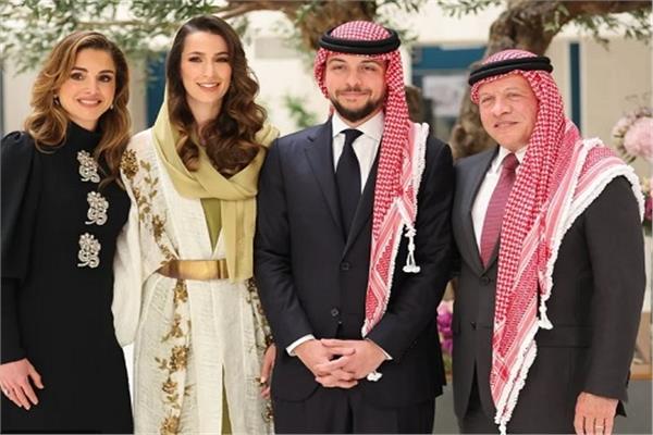 خطوبة ولي العهد الأردني الأمير الحسين بحضور الملك عبدالله والملكة رانيا