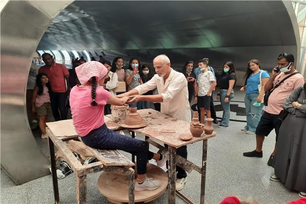 متحف الحضارة ينظم ورشة عمل حول صناعة الفخار