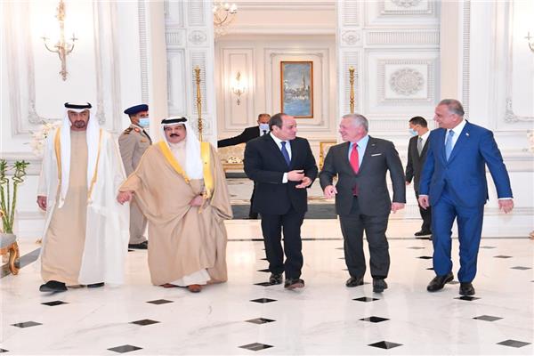 الرئيس السيسي خلال لقائه بقادة الإمارات والأردن والبحرين ورئيس الوزراء العراقي