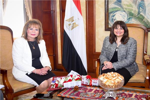 وزيرة الهجرة تستقبل رئيس المنتدى المصري في "جوهانسبرج"        