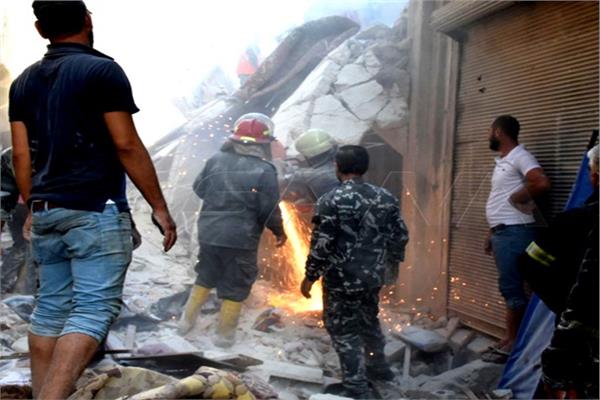 انهيار بناء مخالف بحي الفردوس في مدينة حلب السورية