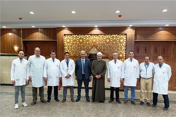 رئيس جامعة الأزهر يتفقد مستشفى الحسين الجامعي 