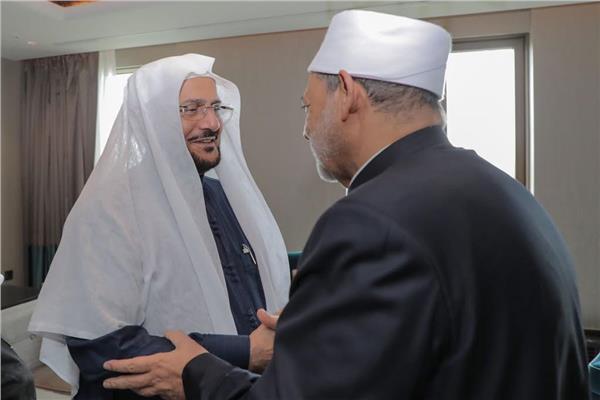 فضيلة الإمام الأكبر يستقبل وزير الشؤون الإسلامية السعودى