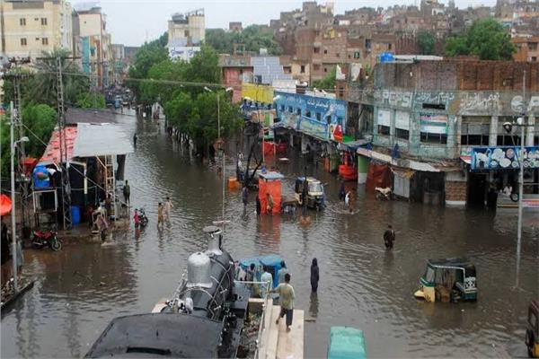 الفيضانات القاتله بالأقاليم الباكستانية