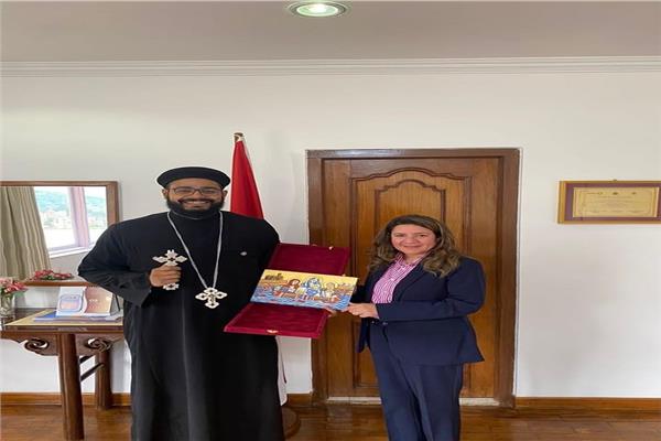كاهن الكنيسة الارثوذكسية يزور السفارة المصرية في نيبال