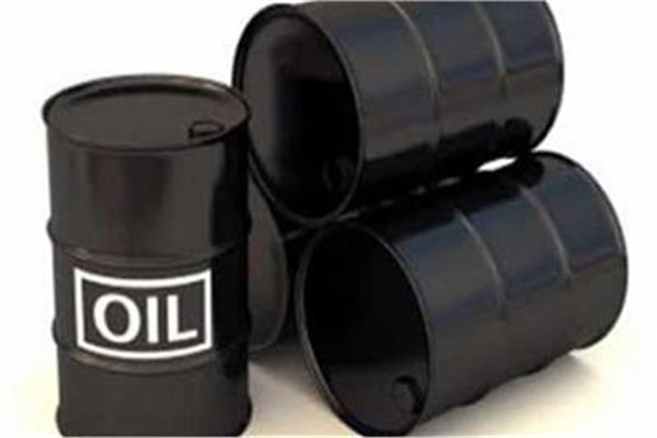 أسعار النفط العالمية تسجل انخفاضها للأسبوع الثالث على التوالي.. البرميل 91.35 دولارًا   