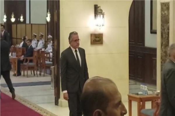 دكتور خالد العناني في عزاء في زوجة وزير التربية والتعليم السابق