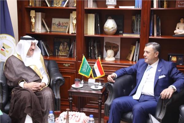 وزير السياحة والآثار وسفير المملكة العربية السعودية بالقاهرة