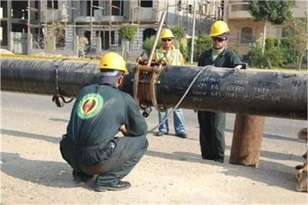 خلال القيام بأعمال تعديل بخطوط الغاز جنوب القاهرة الجديدة