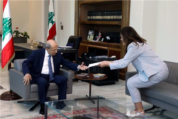 الرئيس اللبناني يتسلم الرسالة