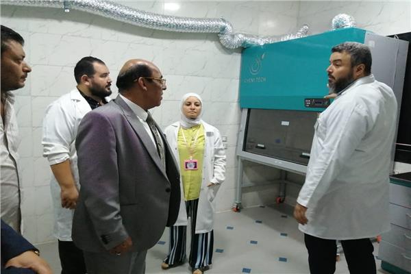 وكيل وزارة الصحة بالشرقية يتفقد أعمال التطوير بمستشفى ديرب نجم والإبراهيمية