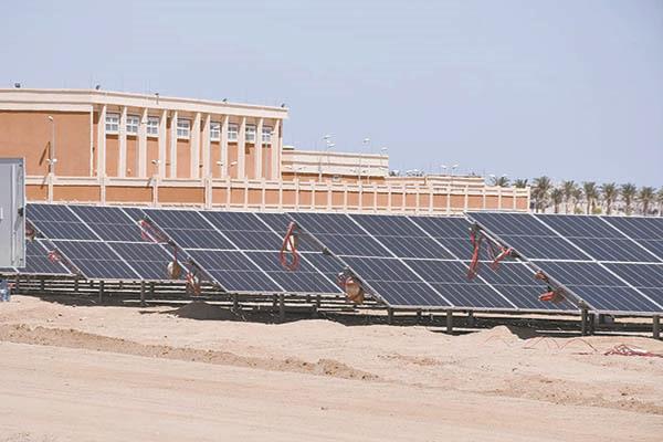 «جنوب سيناء»: 260 أتوبيسًا بالكهرباء والغاز بشرم الشيخ