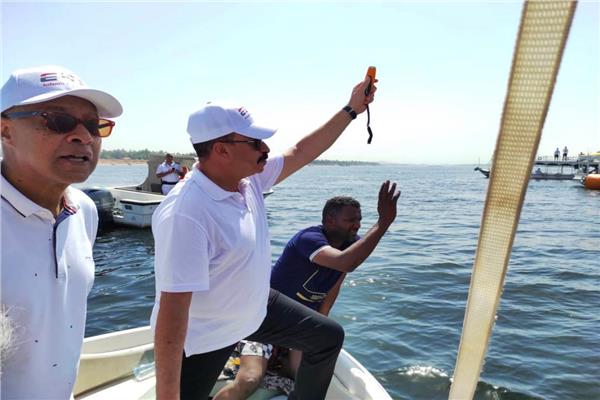 محافظ أسوان يعطى إشارة البدء لإنطلاق سباق النيل لبطولة الصعيد