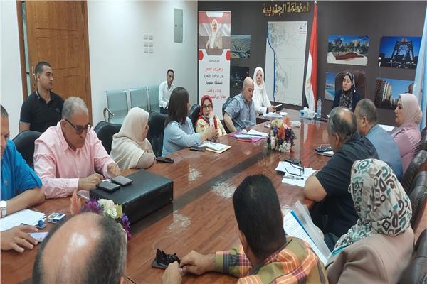 اجتماع نائب محافظ القاهرة للمنطقة الجنوبية مع رؤساء الأحياء