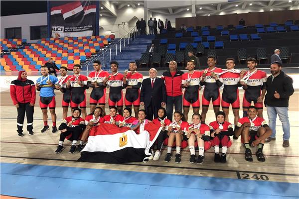 منتخب مصر يتوج بلقب البطولة العربية لدراجات المضمار