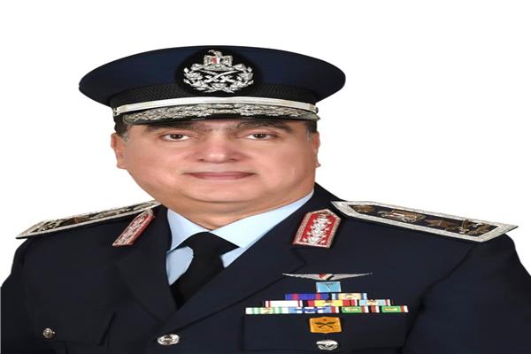 الفريق محمود فؤاد قائد القوات الجوية