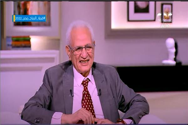  الدكتور والمترجم الكبير حسين محمود