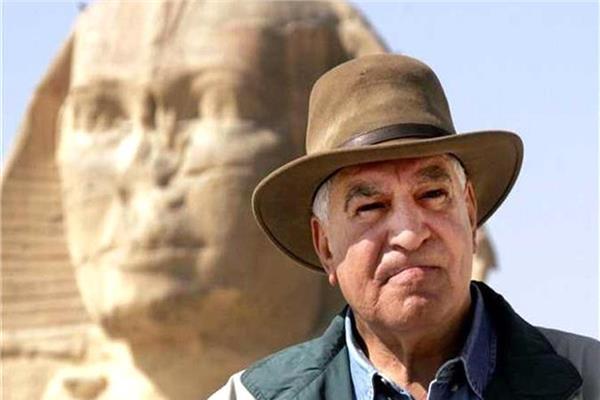  الدكتور زاهي حواس عالم الآثار المصرية القديمة 