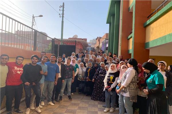 زيارات ميدانية لطلاب جامعة القاهرة لمتابعة إنجازات مبادرة حياة كريمة بقرى الجيزة