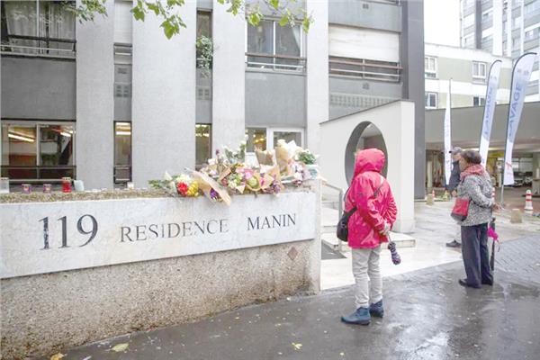 Un crime secoue Paris : un étudiant français est tué par un clandestin.