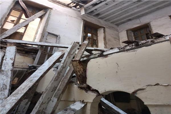 انهيار سقف عقار وسط الإسكندرية