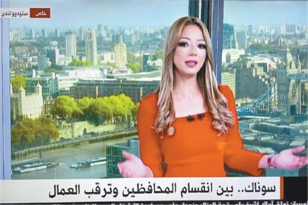 المذيعة جومانا هاشم من استديو القناة بلندن