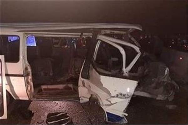 إصابة 13 شخص في تصادم سيارة ميكروباص بجرار زراعي بكفر الشيخ
