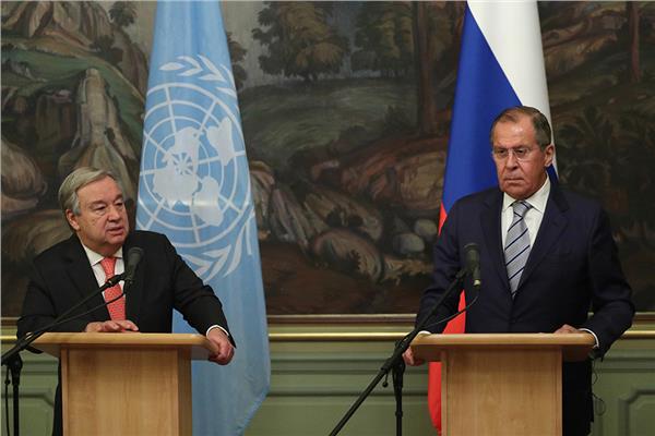 أنطونيو جوتيريش الأمين العام للأمم المتحدة وسيرجي لافروف وزير الخارجية الروسي