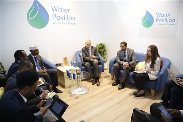 وزير الري يبحث مع وزير الموارد المائية الصومالى