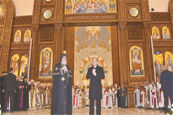 الرئيس عبدالفتاح السيسي والبابا تواضروس أثناء افتتاح كاتدرائية العاصمة الإدارية
