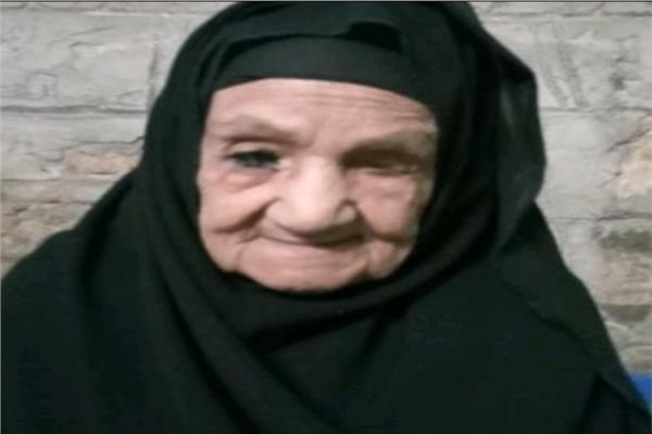 الشيخة آمنة أول مدرس بوزارة المعارف والأزهر بجنوب صعيد مصر