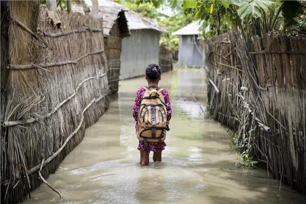 27 مليون طفل معرضون للخطر بسبب الفيضانات المدمرة